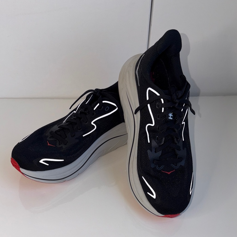 Men’s Hoka Clifton 10 Running shoes Size 7.5 Medium